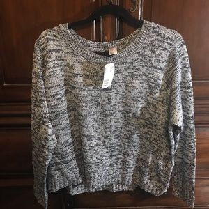 👚H&M SWEATER👚
